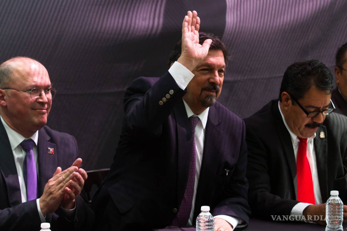 Da positivo a COVID-19 el senador Napoleón Gómez Urrutia