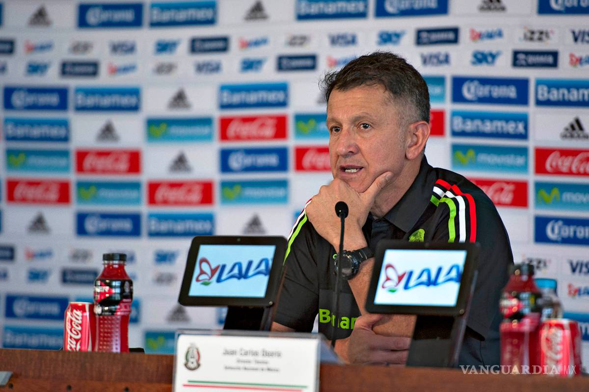 México jugaría con dos ‘9’ en eliminatorias