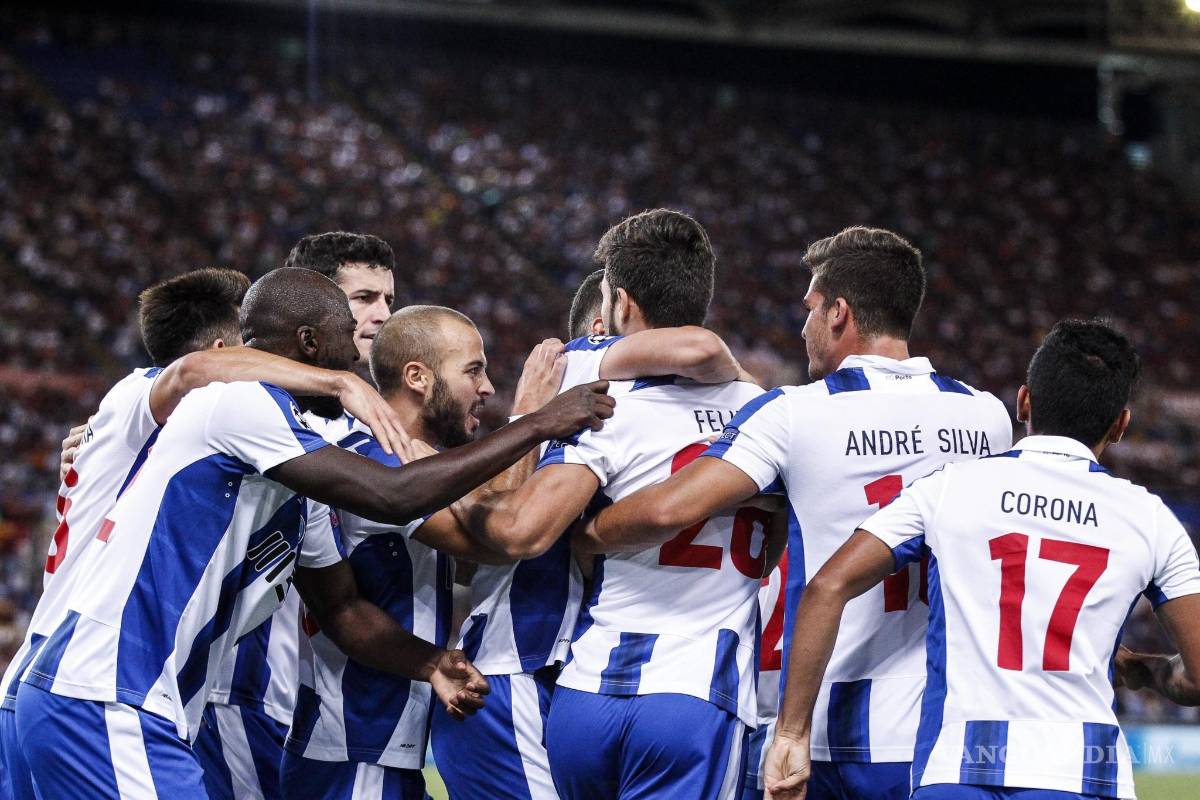 $!Mexicanos llevan al Porto a Champions League