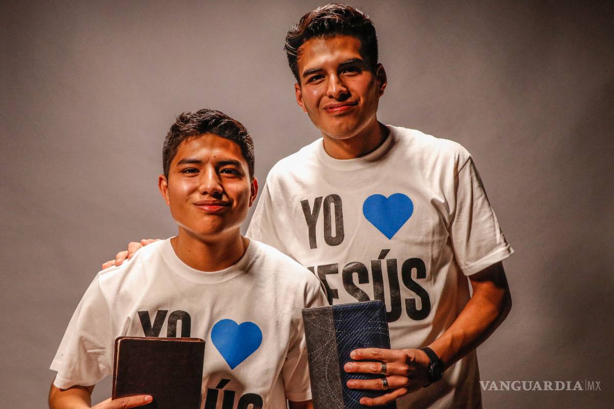 $!Tiene 16 años, vive en Saltillo y rescató a un suicida a punto de saltar de un puente: Esta es su historia (video)