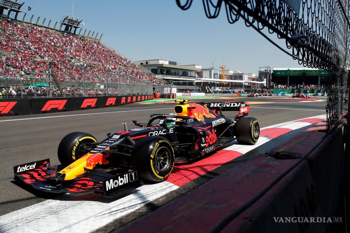 $!El mexicano Sergio Pérez de Red Bull ganó tercer puesto de podio