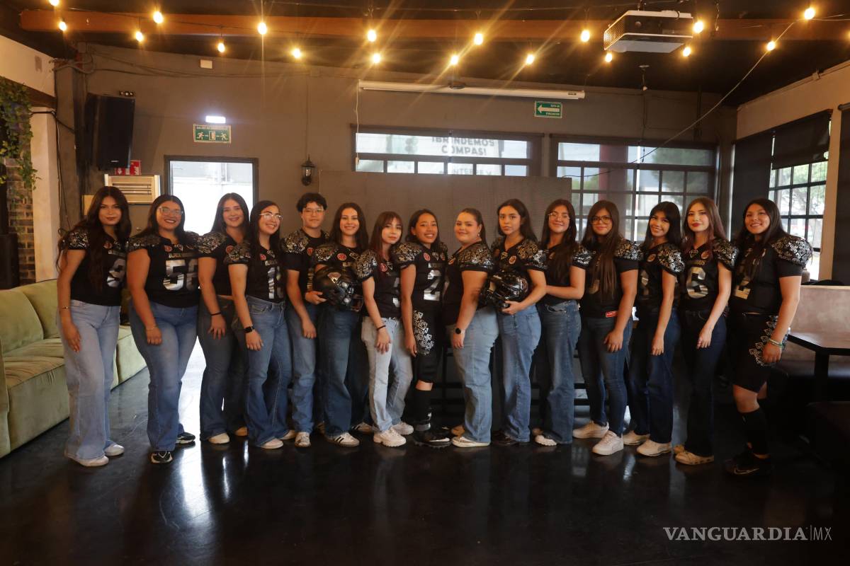 $!Las jugadoras de Black Diamonds posaron con la nueva imagen del equipo durante la rueda de prensa realizada en Saltillo.
