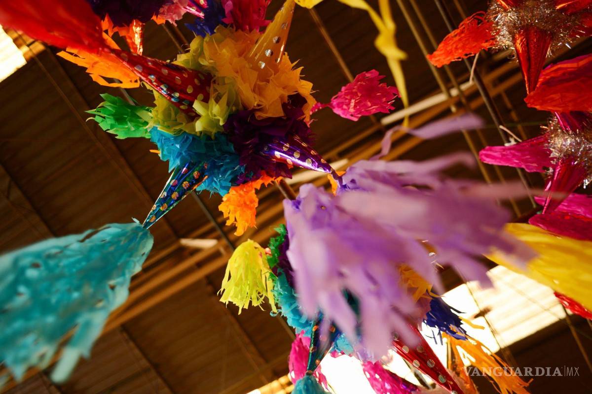 Posadas, piñatas y nacimientos