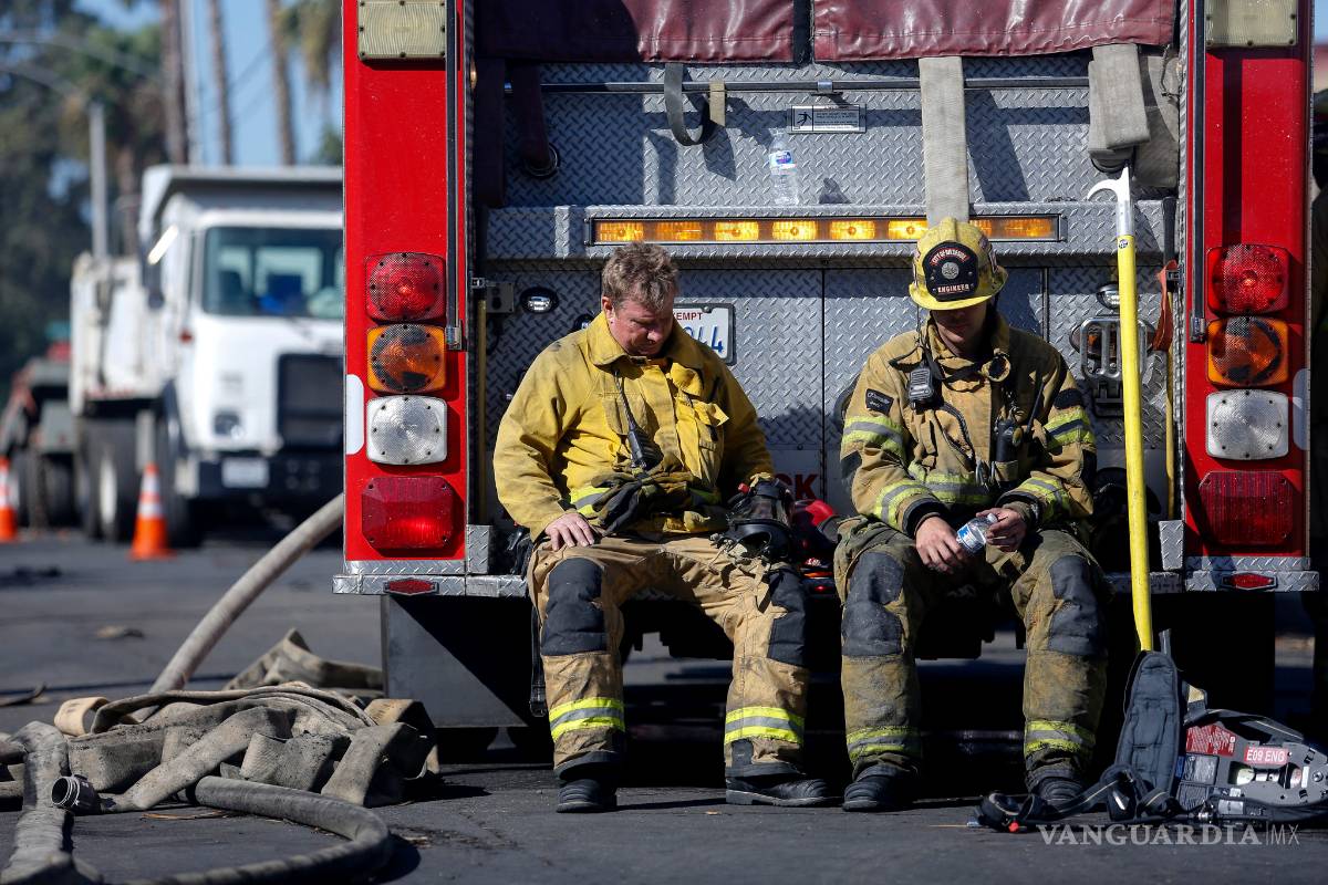 $!Incendios consumen a California