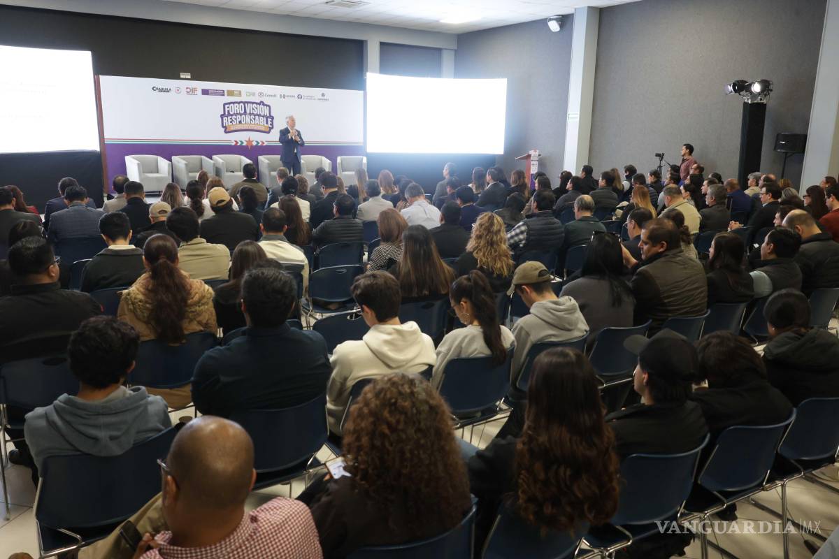 $!Durante el Foro Visión Responsable en el Tec de Monterrey Campus Saltillo, Bucio exhortó a los empresarios a asumir un papel activo en la mejora de la calidad de vida comunitaria.