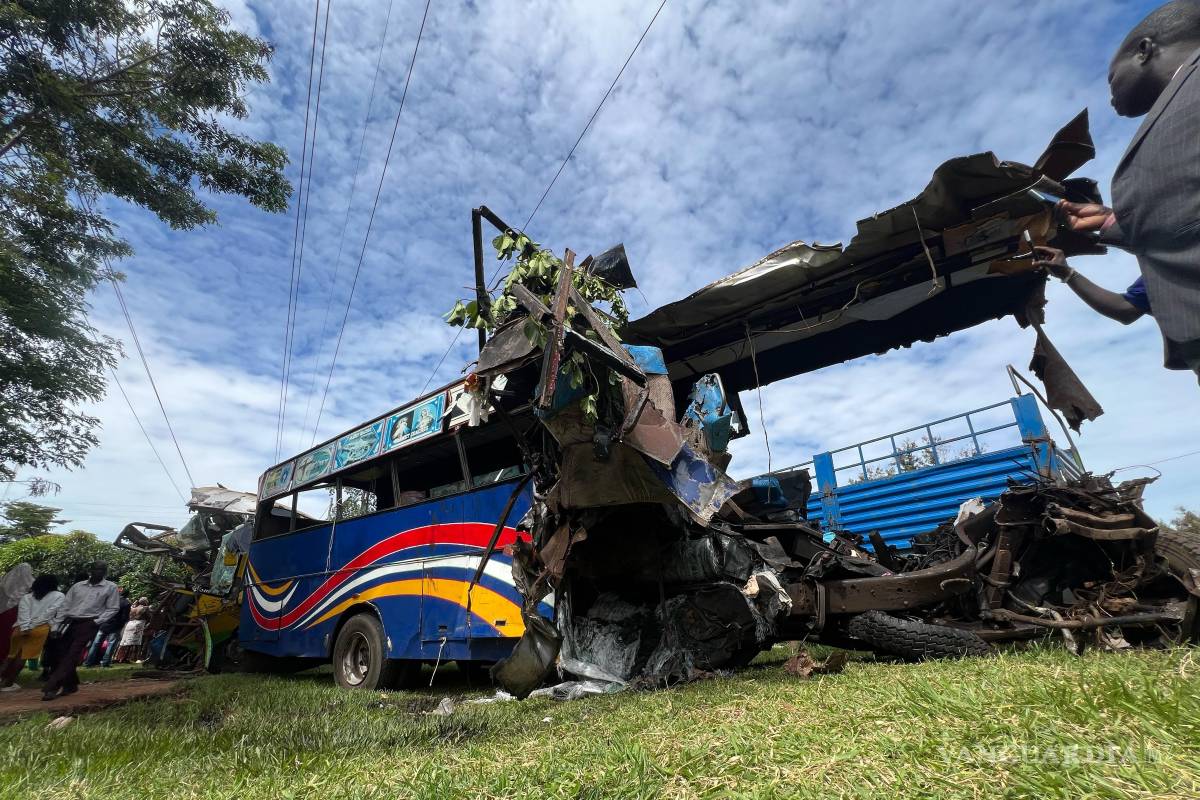 Más de 40 muertos tras choque entre autobuses al oeste de Uganda