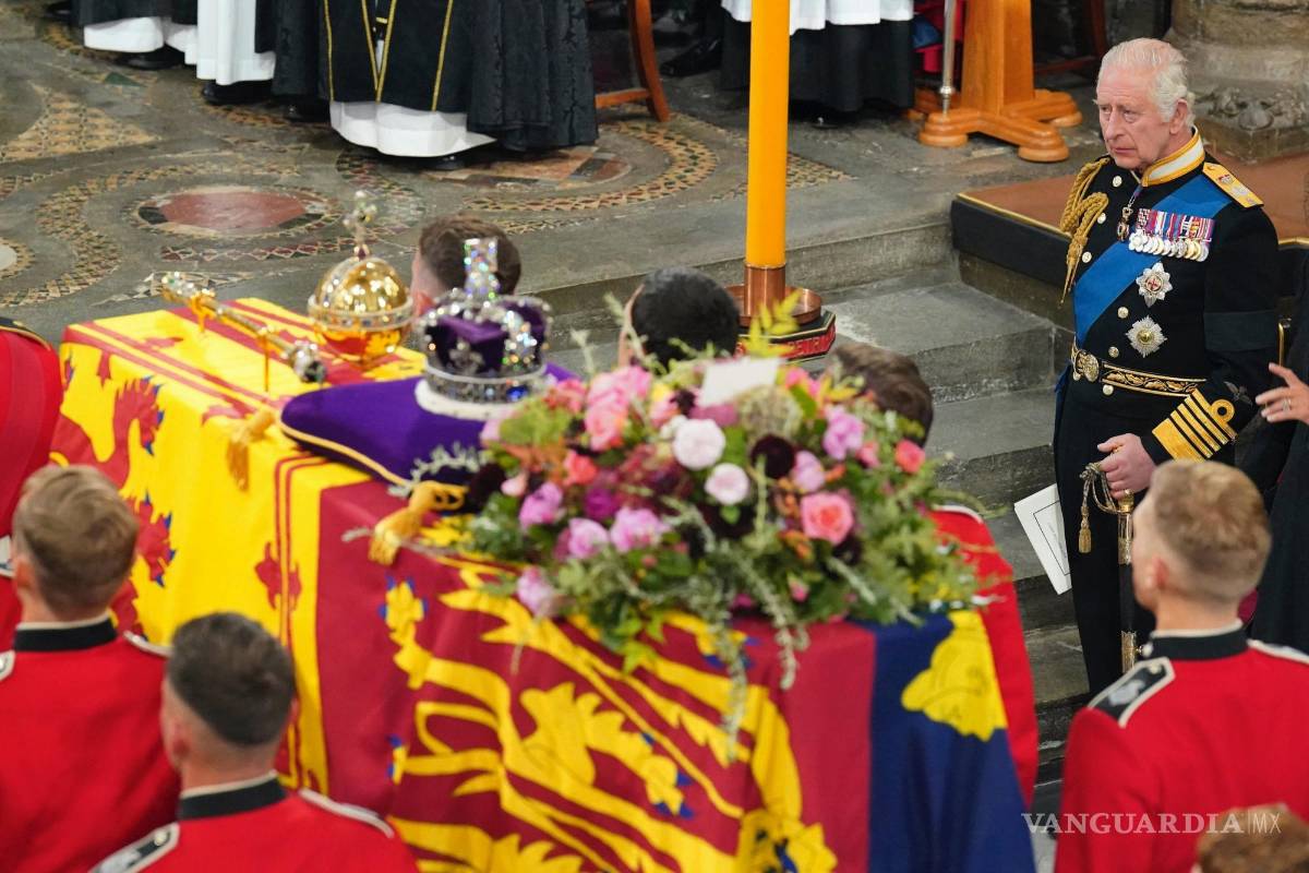 $!El rey Carlos III asiste al funeral de la reina Isabel II en la Abadía de Westminster, en el centro de Londres.