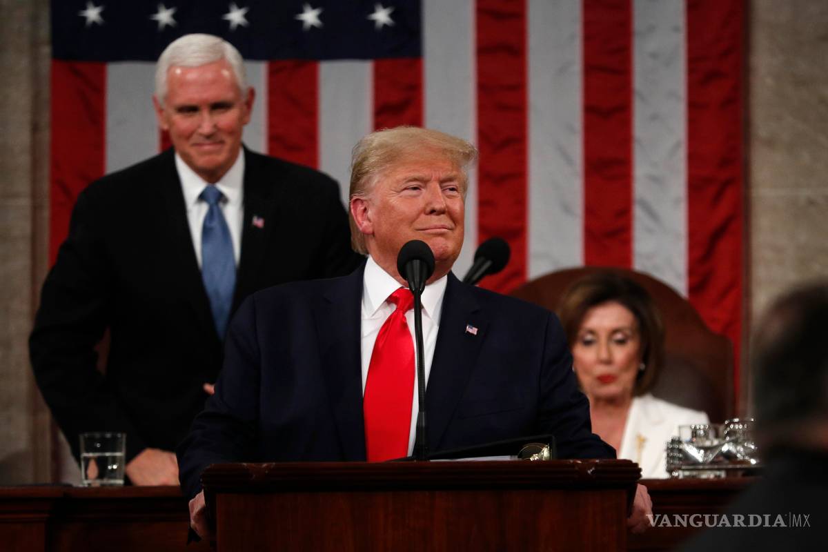 Donald Trump da su discurso anual ante el Congreso, un día antes del veredicto de impeachment