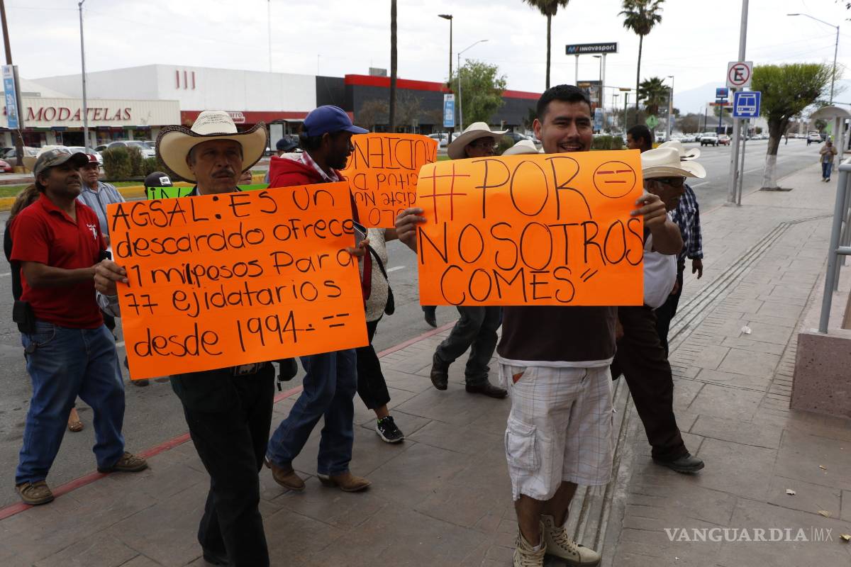 Ejidatarios de Jagüey de Ferniza protestan contra Agsal y piden apoyo a Manolo