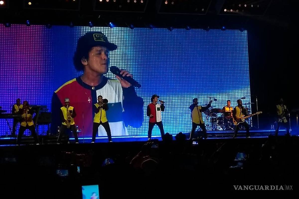 Más de 35 mil almas disfrutaron un Bruno Mars de 24 quilates en Monterrey