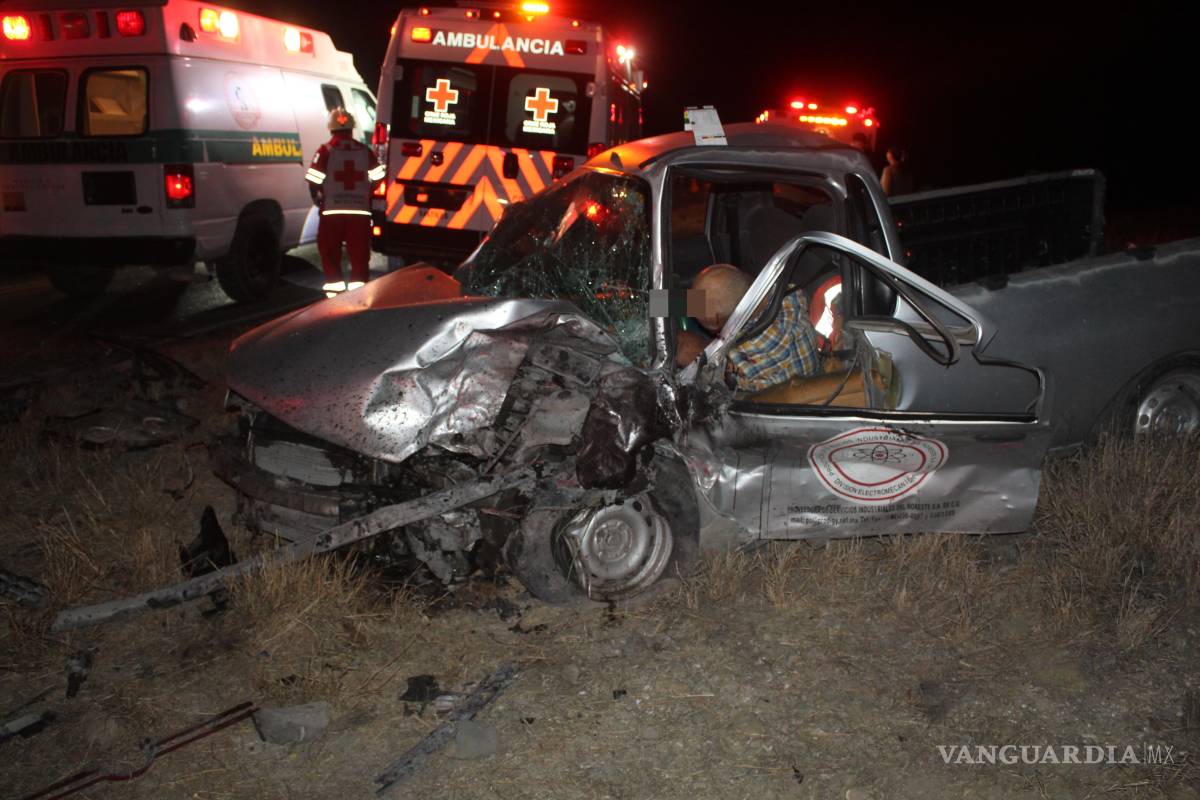 Fatal encontronazo en la carretera Torreón-Saltillo deja un muerto y ocho lesionados, entre ellos tres niños