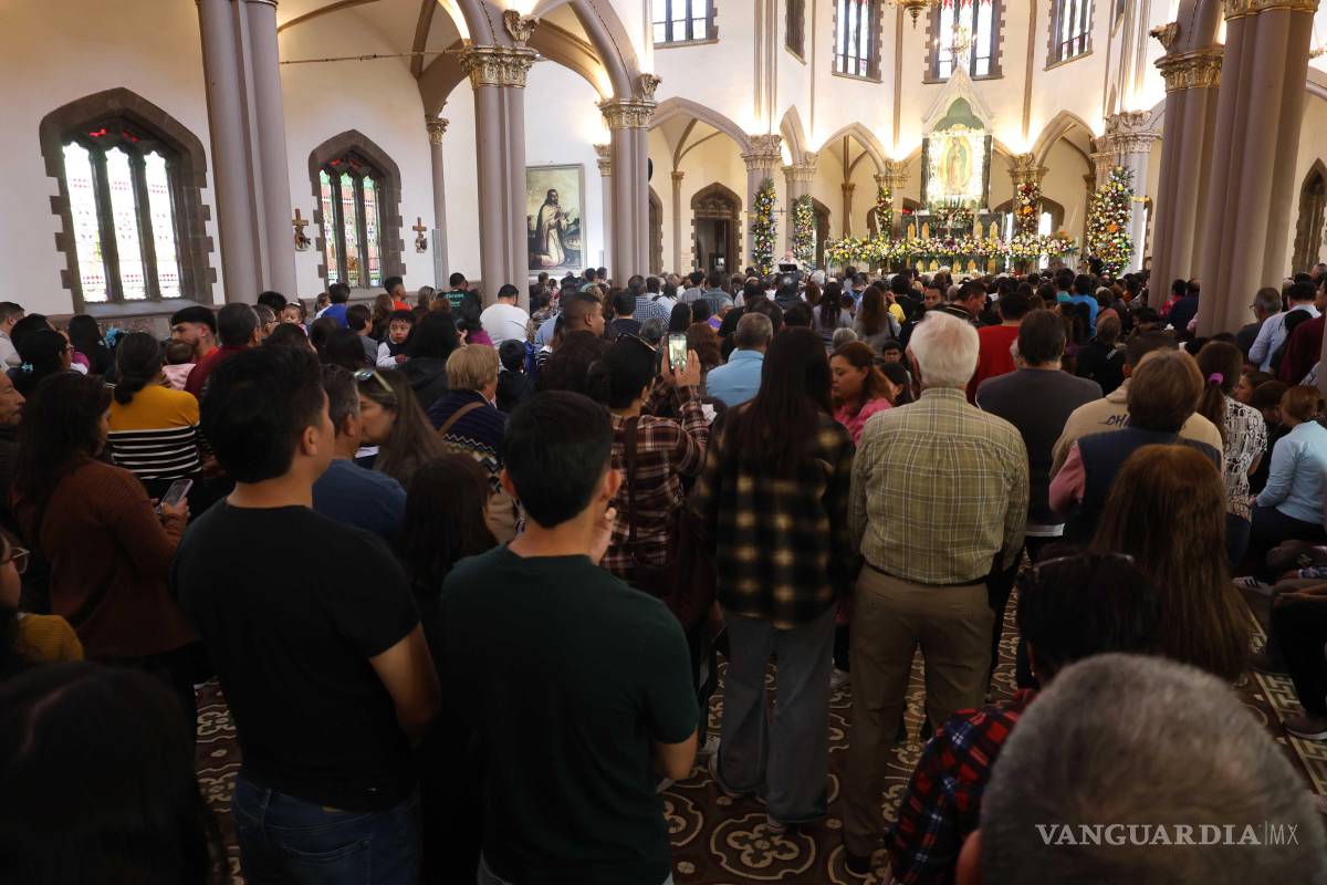 $!Fieles acudieron a misa en el Santuario de Guadalupe.
