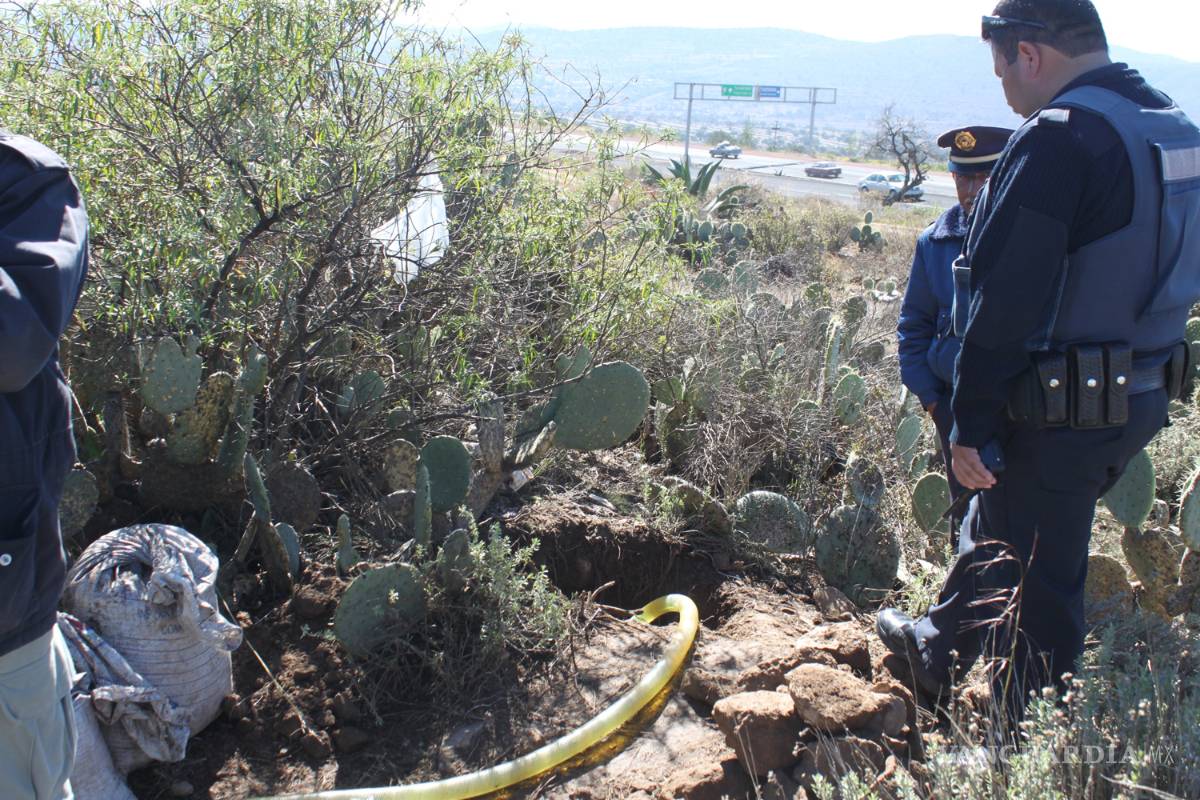 Por ordeña, pierde Pemex hasta 26 mil barriles diarios