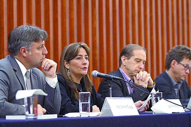 Quemaron los cuerpos de normalistas: GIEI