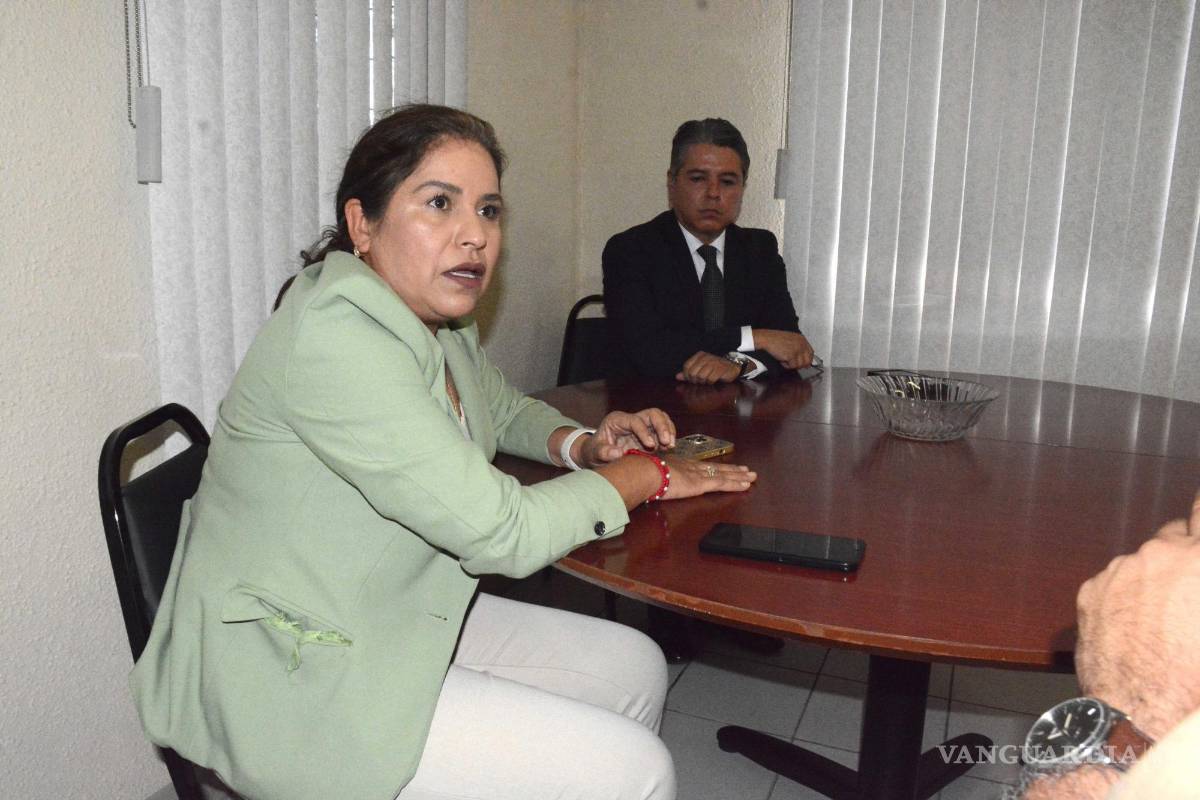 $!Silverio Hernández, delegado de Segob en Coahuila, escuchó las peticiones de Escalera.