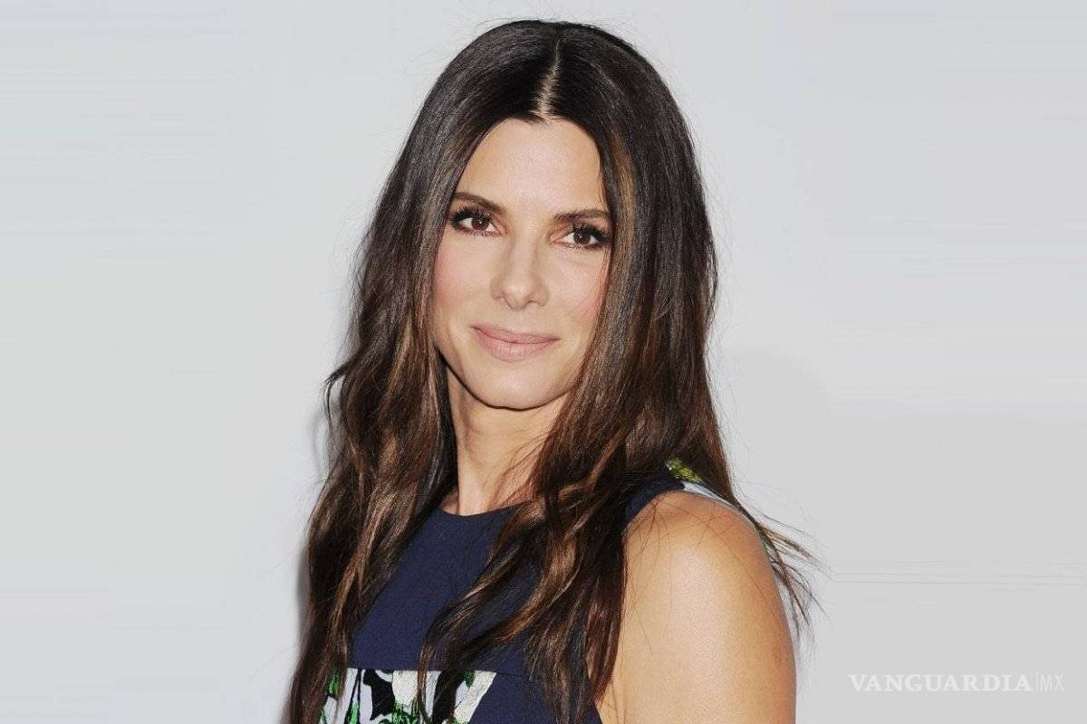 Sandra Bullock adjudica su belleza a los 'faciales de penes'