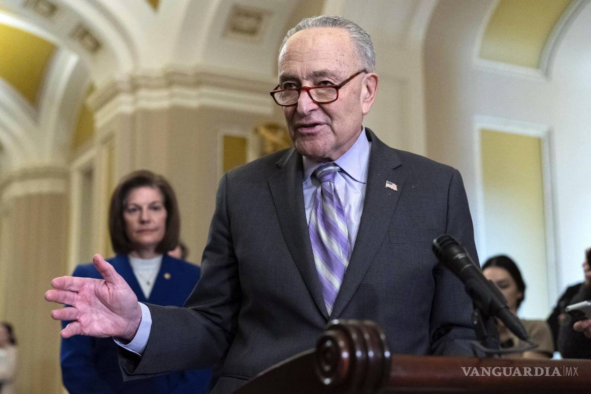 $!El senador Chuck Schumer dijo que la historia reclamará a quienes rechacen aprobar los apoyos para Ucrania.