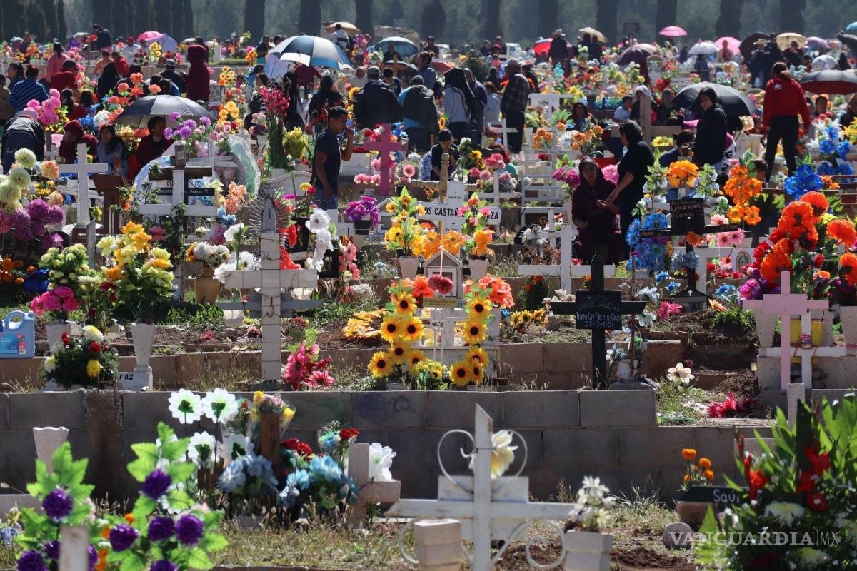 La visita a los panteones pierde fuerza entre las generaciones jóvenes en Saltillo