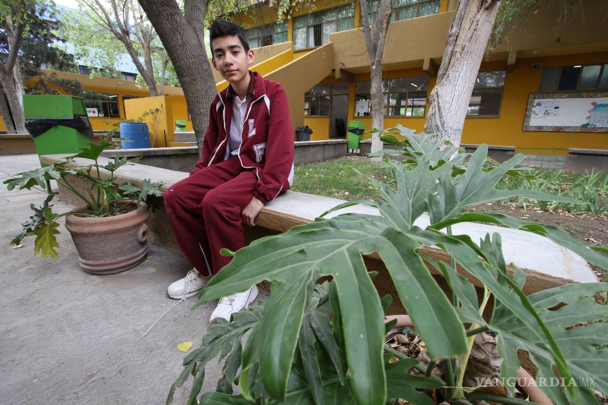 Par de saltillenses va a Olimpiada de Matemáticas