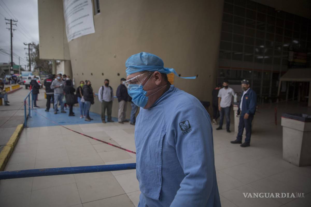 $!Activan bonos de 20% a médicos, enfermeras y camilleros del IMSS por COVID-19