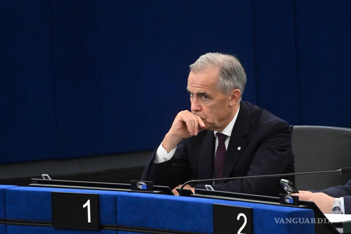 $!El primer ministro de Canadá, Mark Carney, escucha el discurso del la presidenta de la Comisión Europea ante el Parlamento Europeo en Estrasburgo.