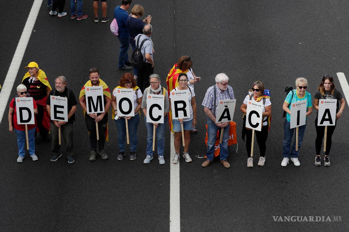 $!Miles de independentistas colapsan Cataluña con huelga general y manifestaciones