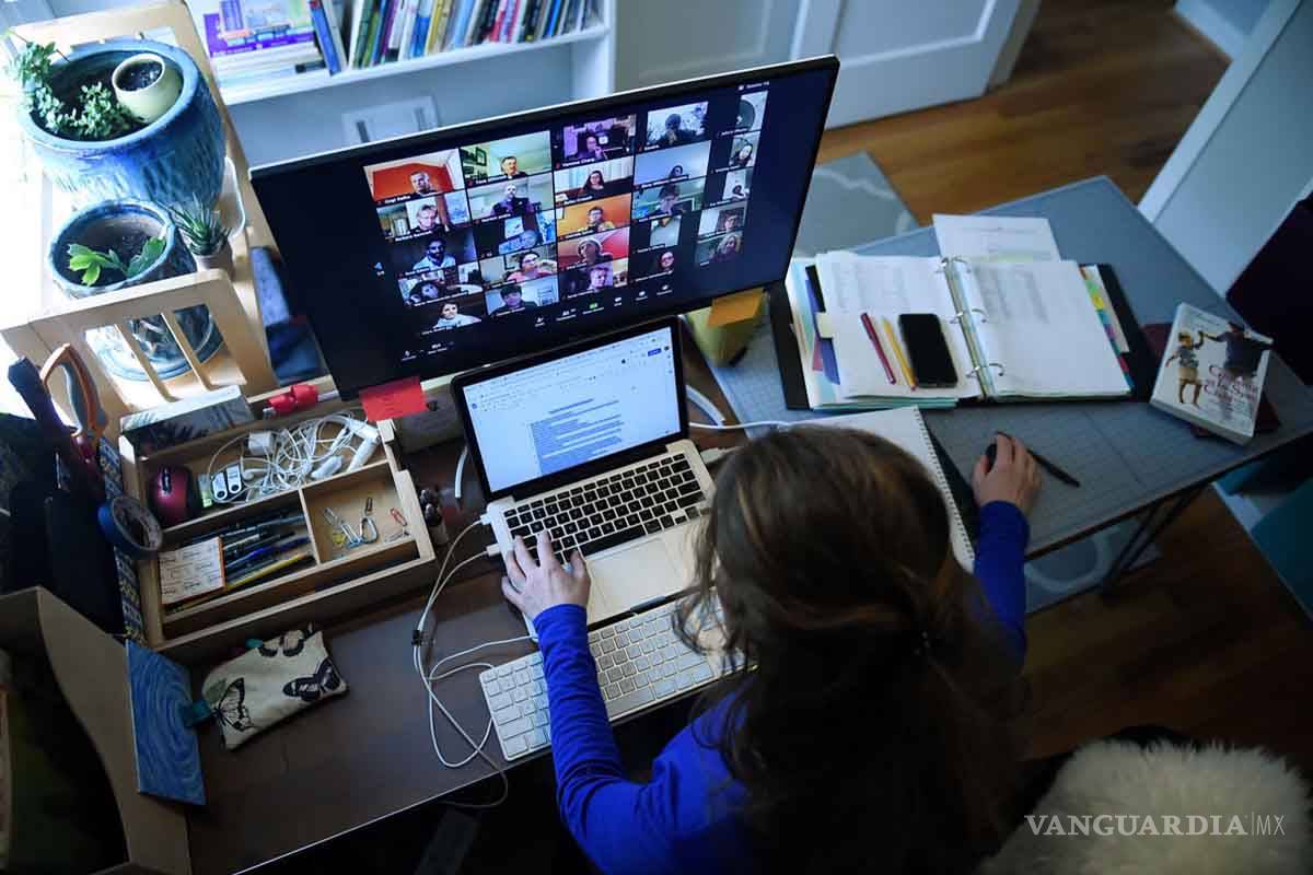 Alumnos no sabían qué son las fuentes bibliográficas, se enojan con su maestra