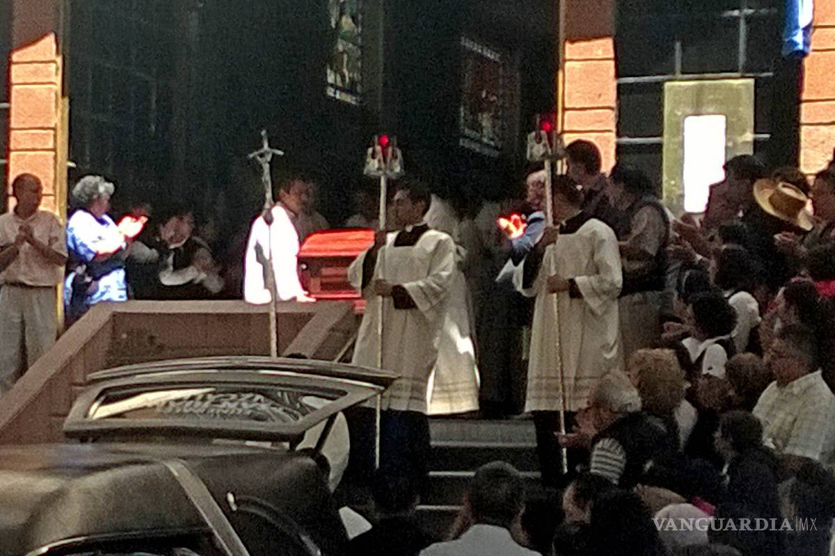 Asesinan a sacerdote en iglesia de Edomex