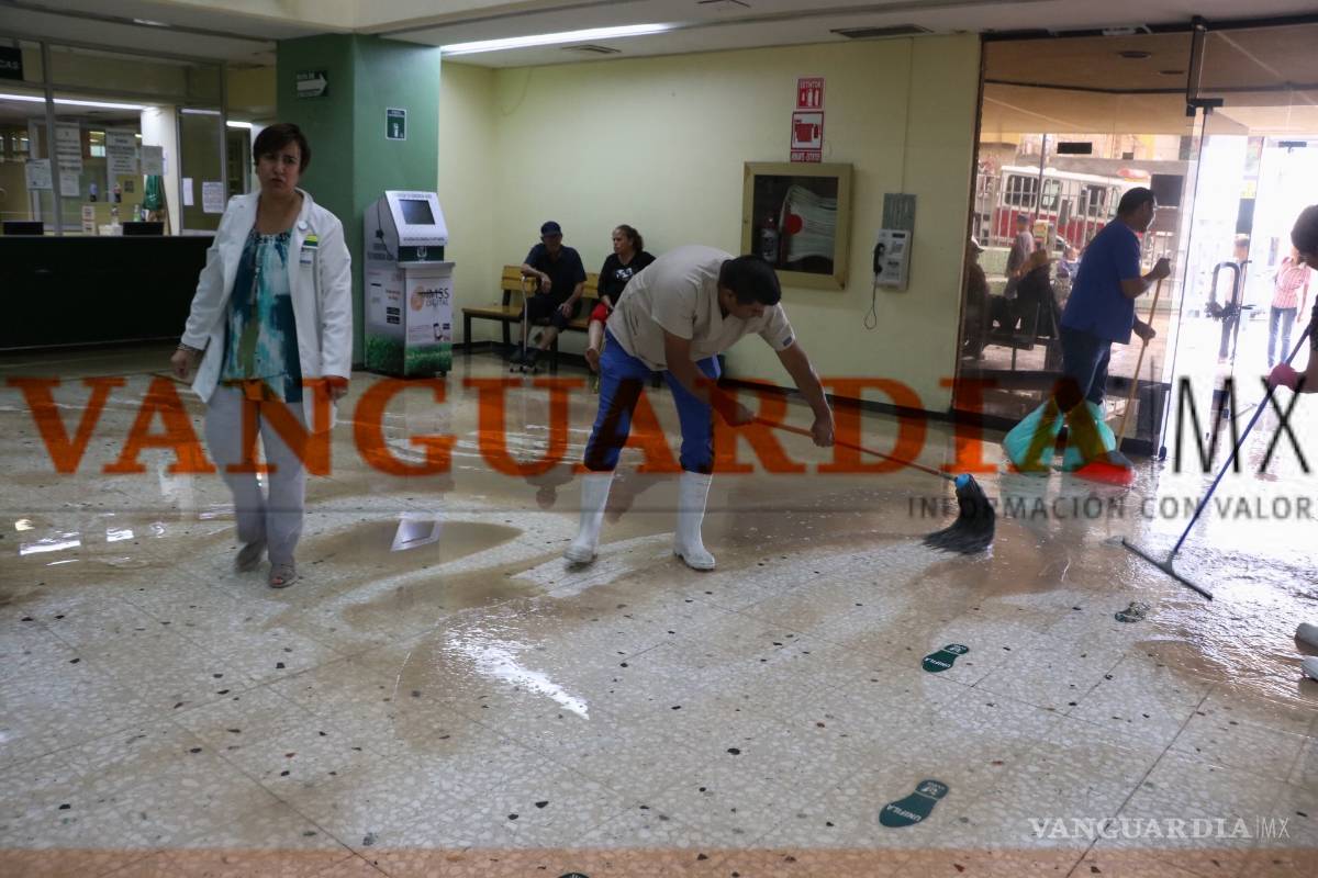 $!Se inunda la Clínica 73 del IMSS en Saltillo