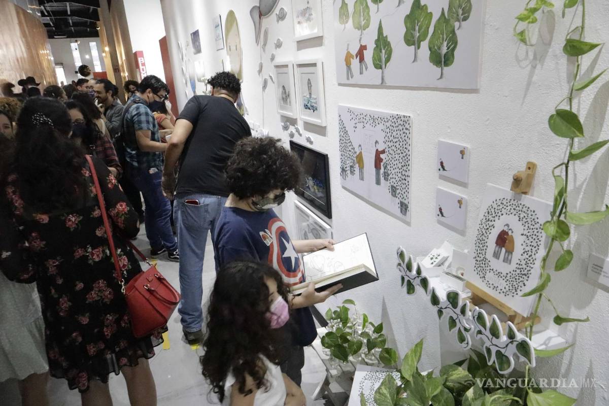 Artistas plasman mundos en papel: Presentan libros ilustrados en el MAG