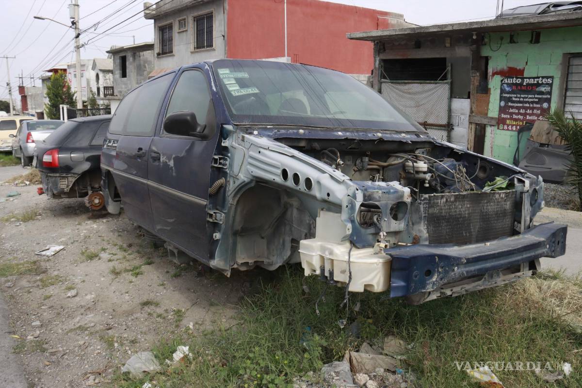 $!En la ciudad hay personas que venden coches chatarra de manera clandestina, pero solo hay cuatro empresas en Saltillo que lo hacen de manera correcta.