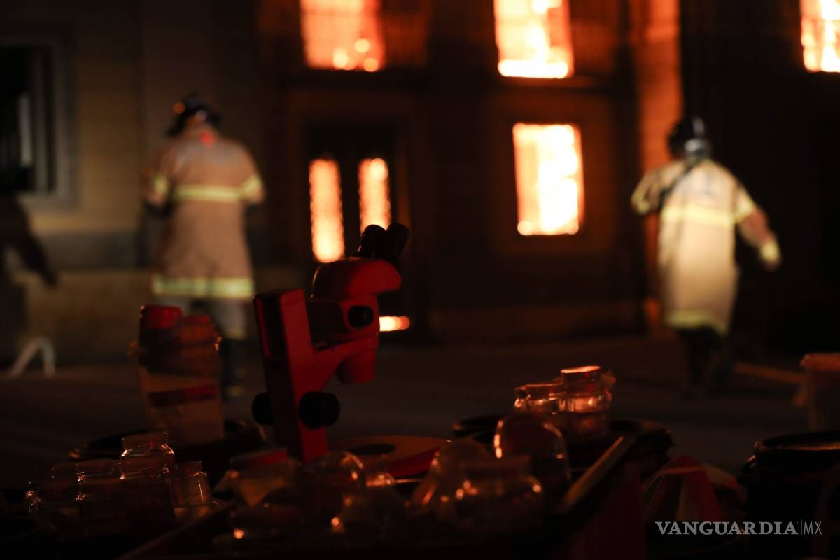 $!Brasil pierde buena parte de su historia, voraz incendio destruye el Museo Nacional y todo su acervo