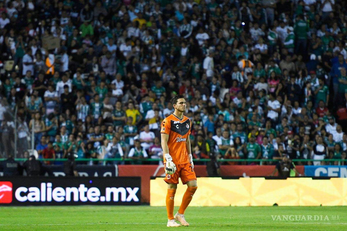 ¡Ahogados! Los Tiburones Rojos descienden de la Primera División de México en la Jornada 11