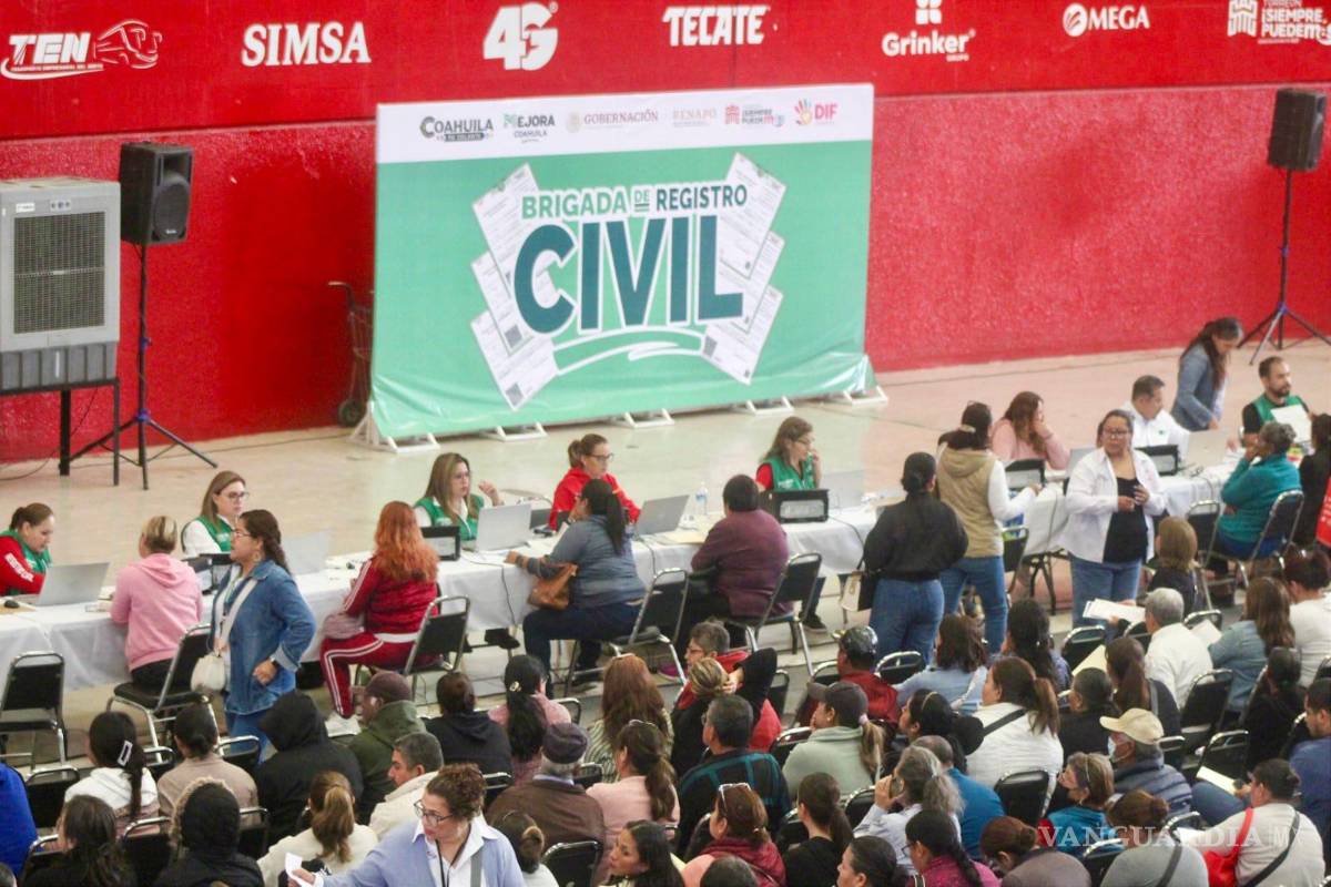 $!Personal del Registro Civil brindó atención ordenada y ágil en la brigada.