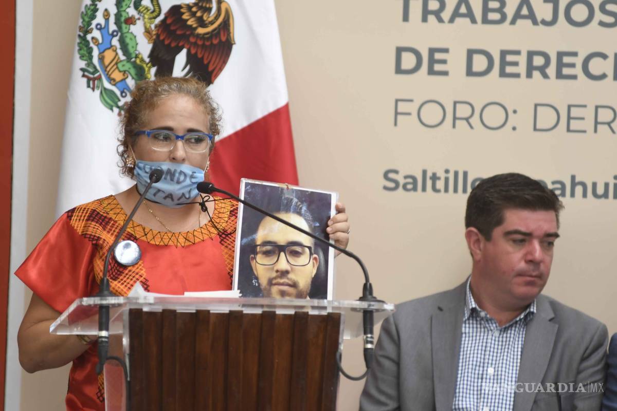 &quot;Agarren la pala de a deveras, no nada más para la foto&quot;, dice madre de desaparecido a autoridades federales y estatales