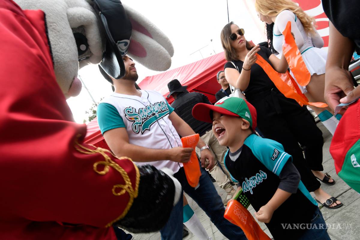 $!Así se vivió la victoria de Saraperos ante Tijuana (fotos)