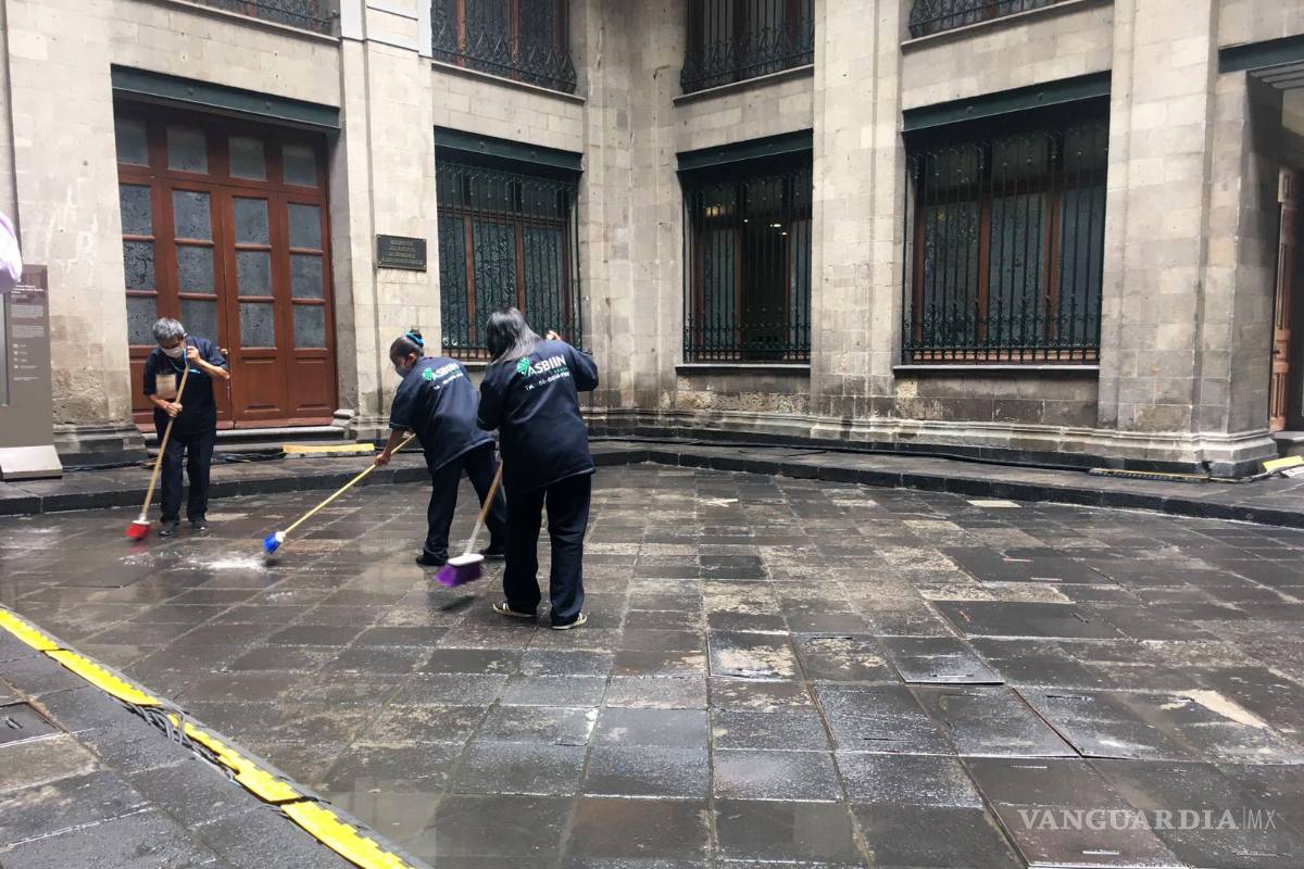 Dan ‘manita de gato’ a Palacio Nacional por visita de Harris