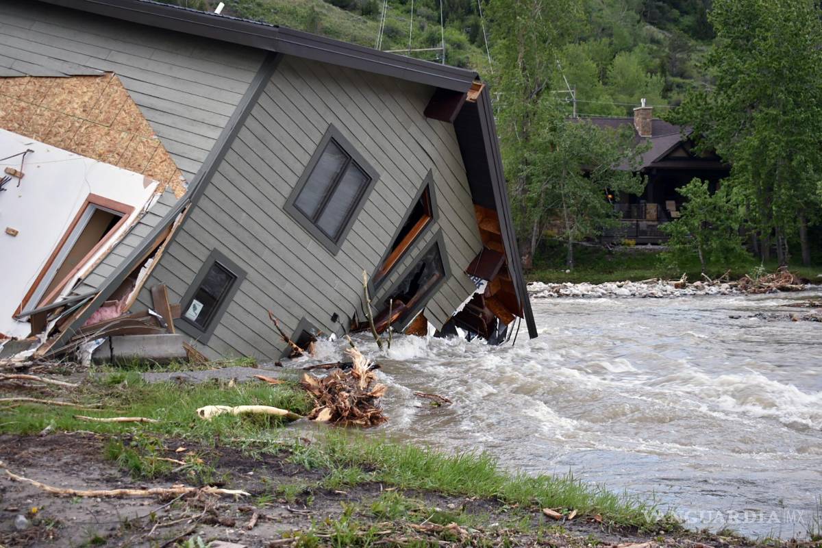 100 mil personas son evacuadas de Yellowstone por las inundaciones