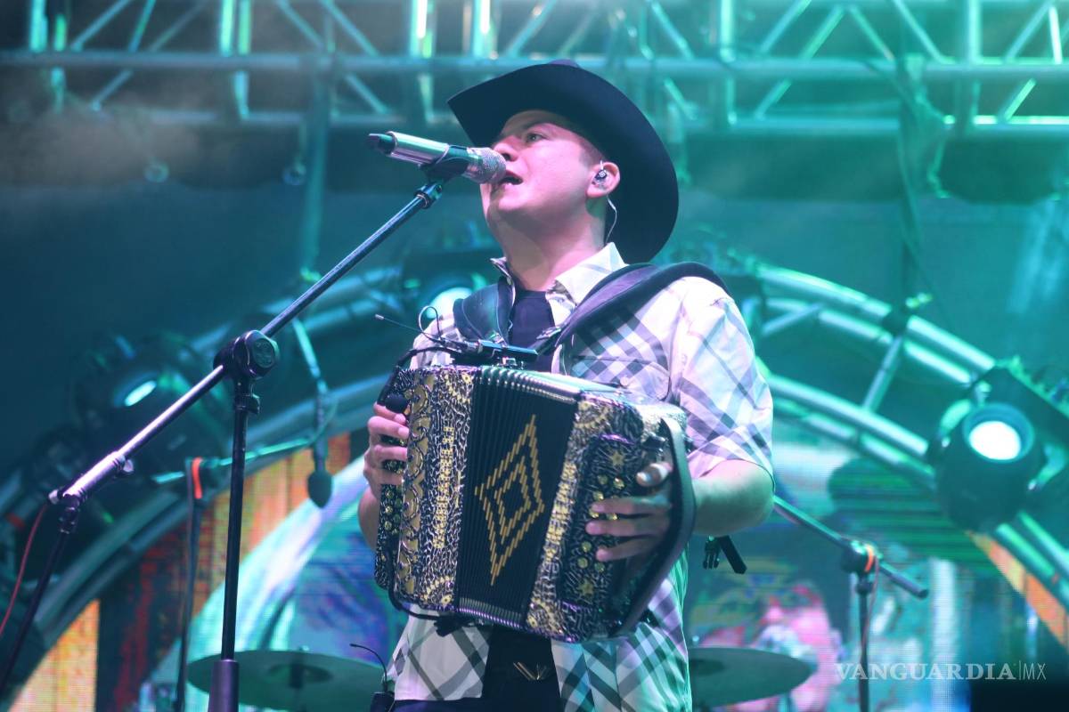 $!En su paso por Saltillo, Remmy Valenzuela pone a todos a bailar