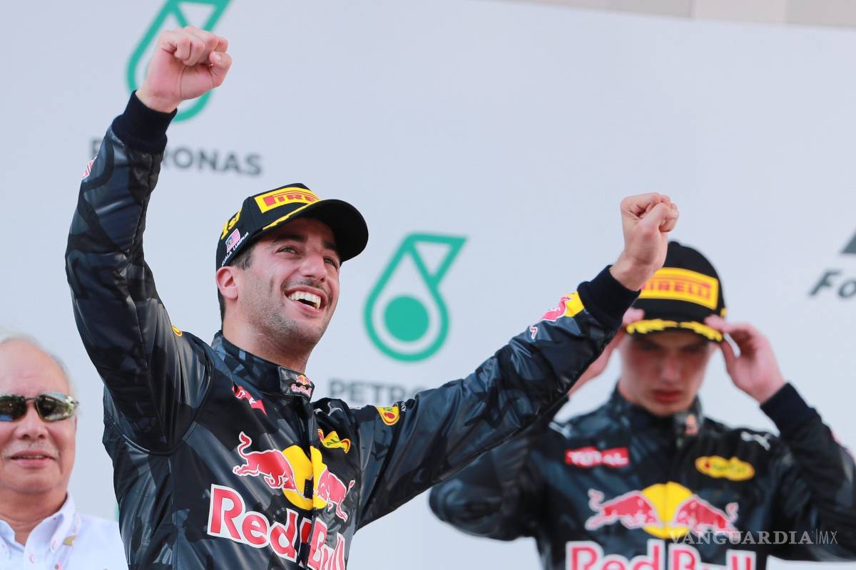Ricciardo ganó en Malasia; Checo Pérez fue sexto
