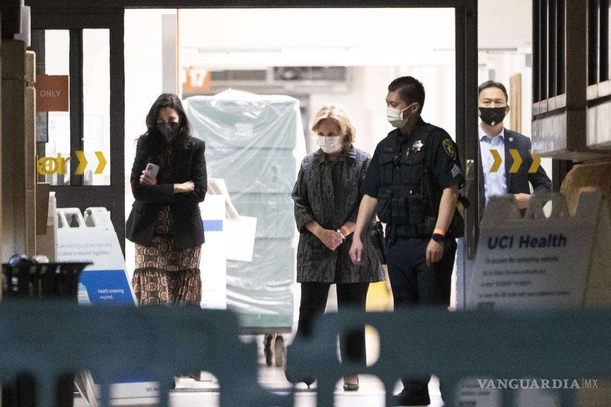 Dan de alta a expresidente Bill Clinton tras infección urinaria