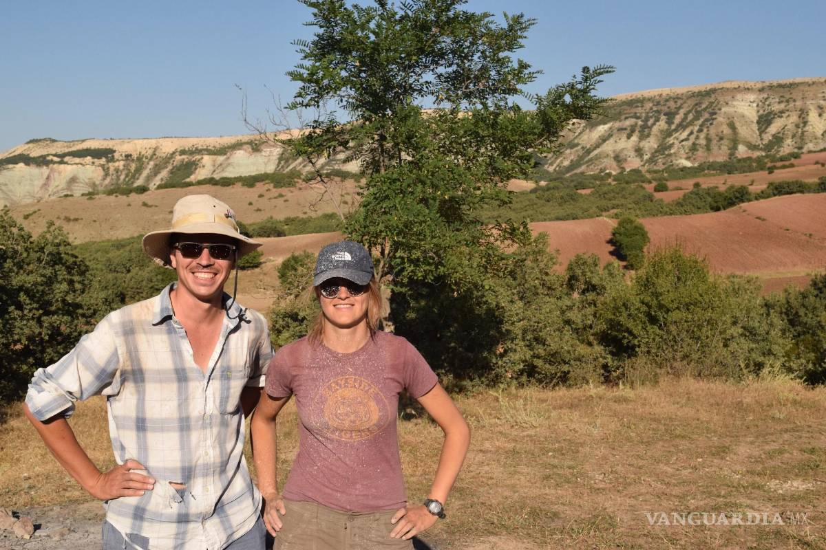 $!Los investigadores Alexis Licht (izq.) y Pauline Coster (der.).