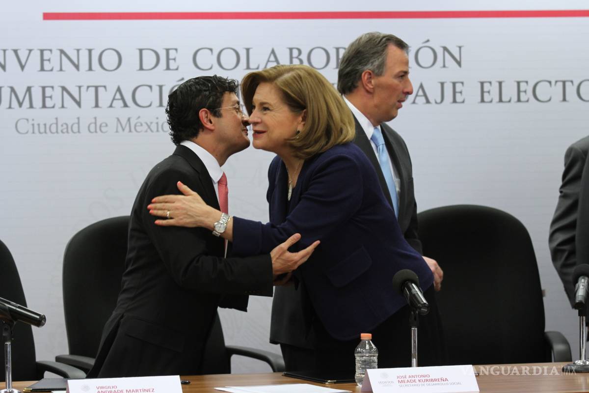 $!¿Champán, caviar, salmón? Sí, todo pagado por México… si eres empleado de la Función Pública