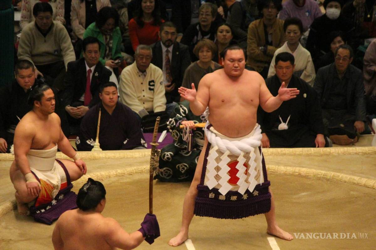 Yokozuna Hakuho bate el récord histórico de victorias en el sumo