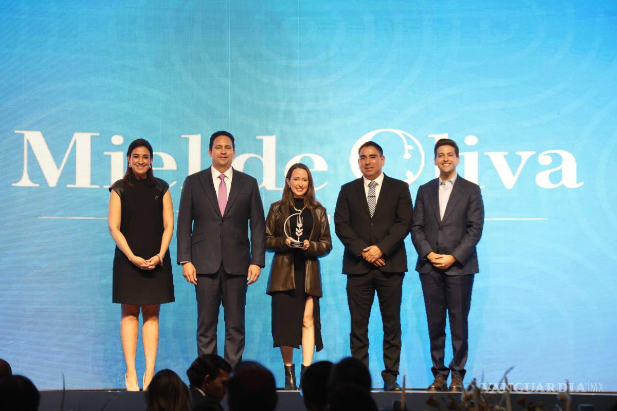 $!Algunos restaurantes de la localidad fueron reconocidos durante la gala.