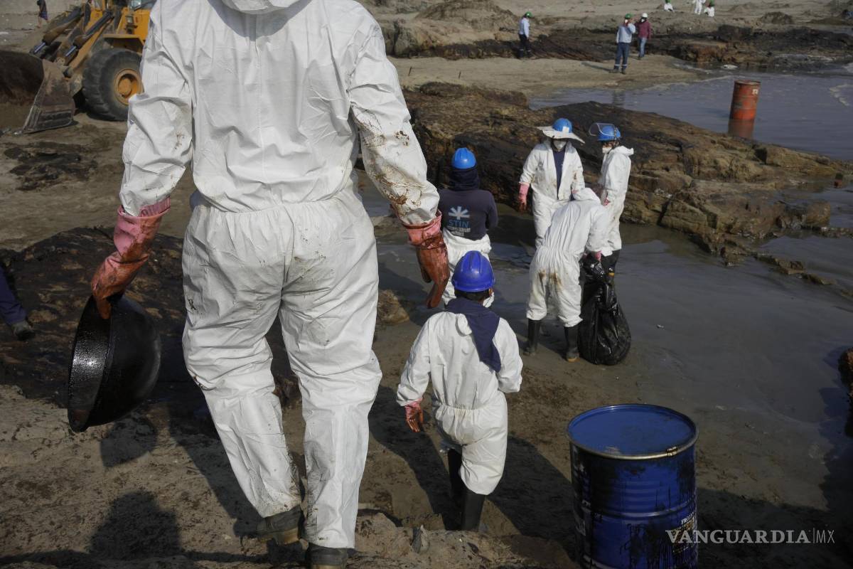 Confirman primera muerte tras erupción y tsunami