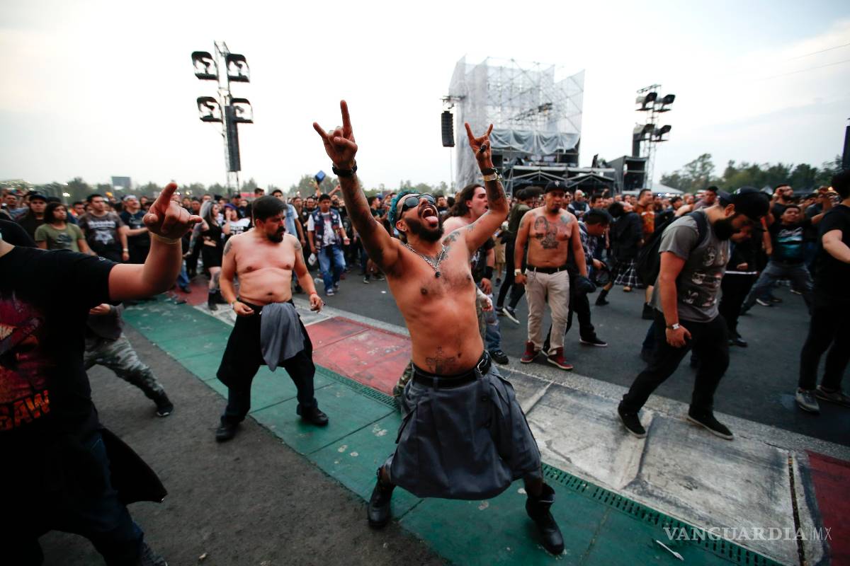 $!Kiss se despide con amor de México en el Domination