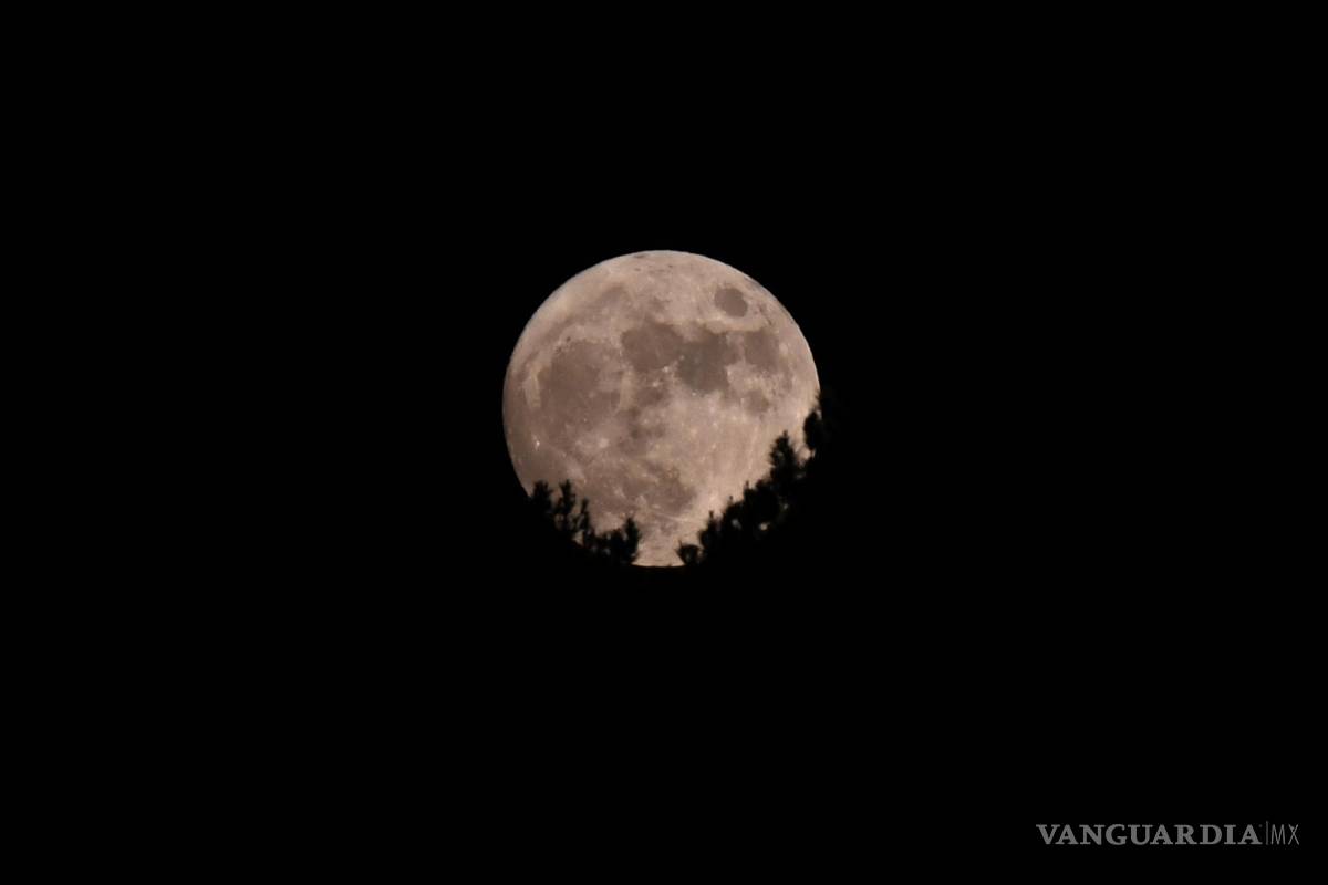 China descubre nuevo mineral... ¡en la Luna!