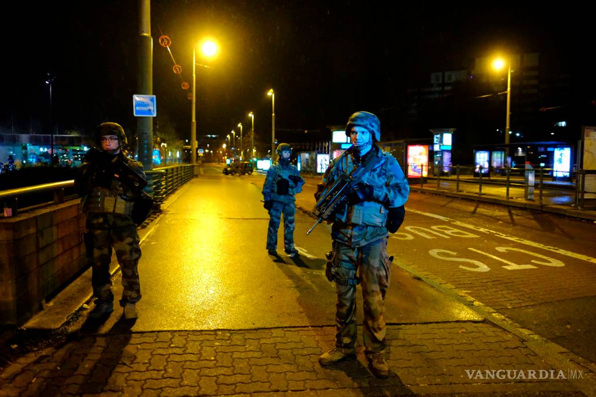 Mueren tres por ataque cerca de mercado navideño en Francia