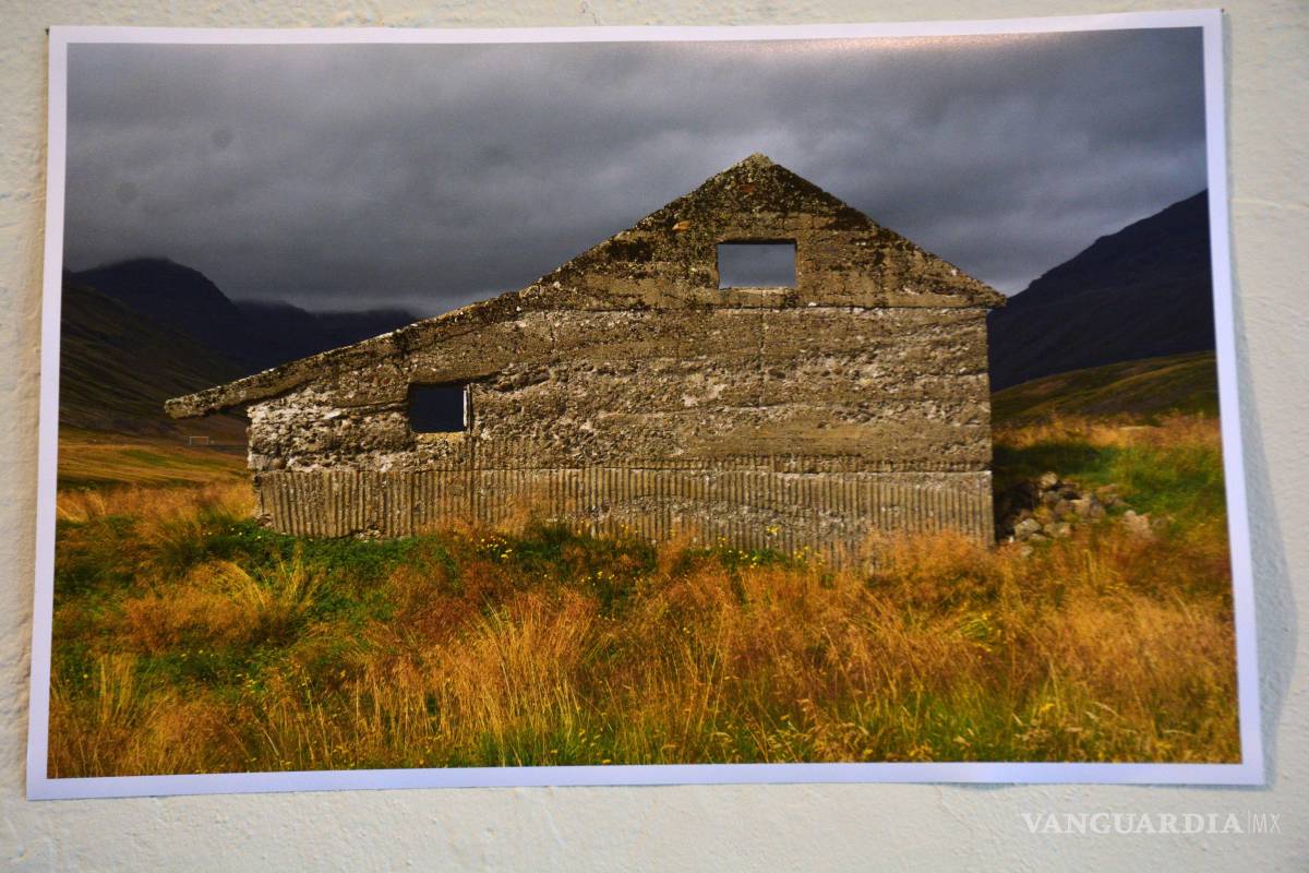 $!Alfredo Esparza fotografía la decadencia y resistencia rural de Islandia, tan parecida a la de Coahuila